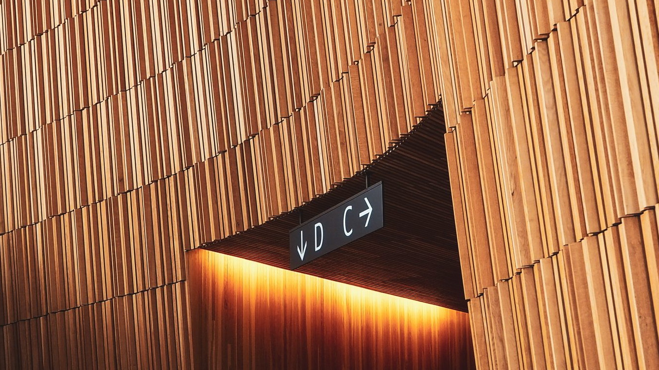 Puerta de entrada a la sala de un auditorio