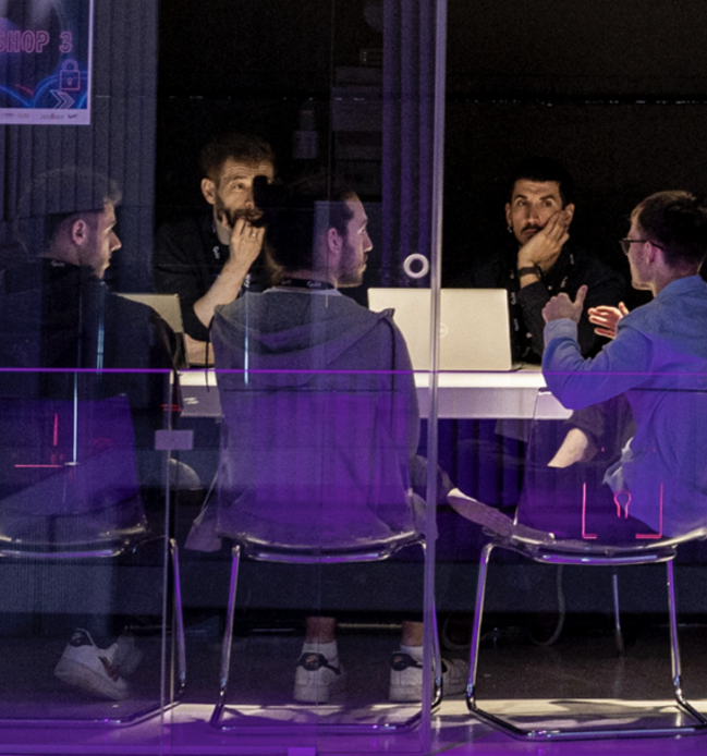 Reunión de cinco personas