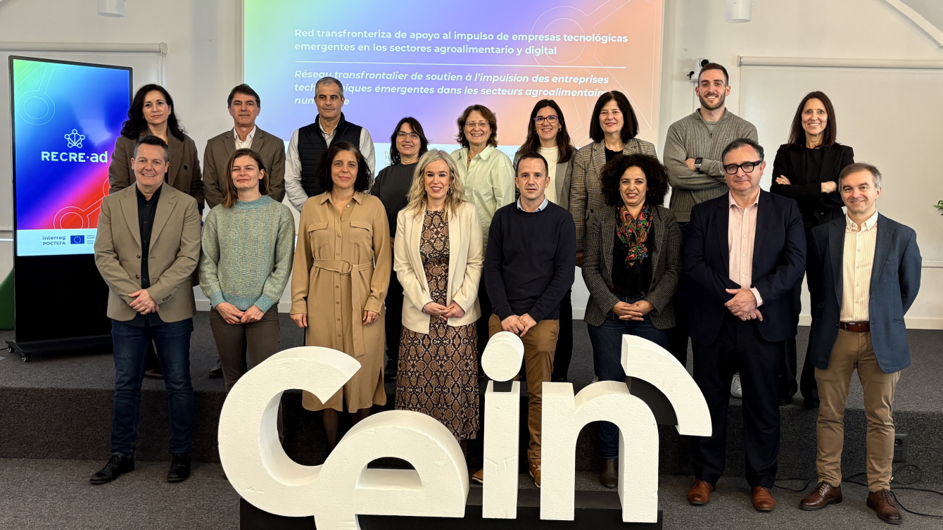 Personas participantes en la reunión de lanzamiento del proyectco europeo Recre-ad en CEIN
