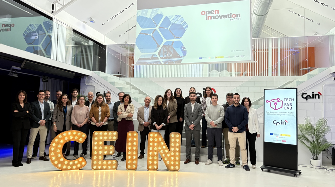 Representantes de CEIN y de 12 empresas navarras participantes en el programa Open Innovation