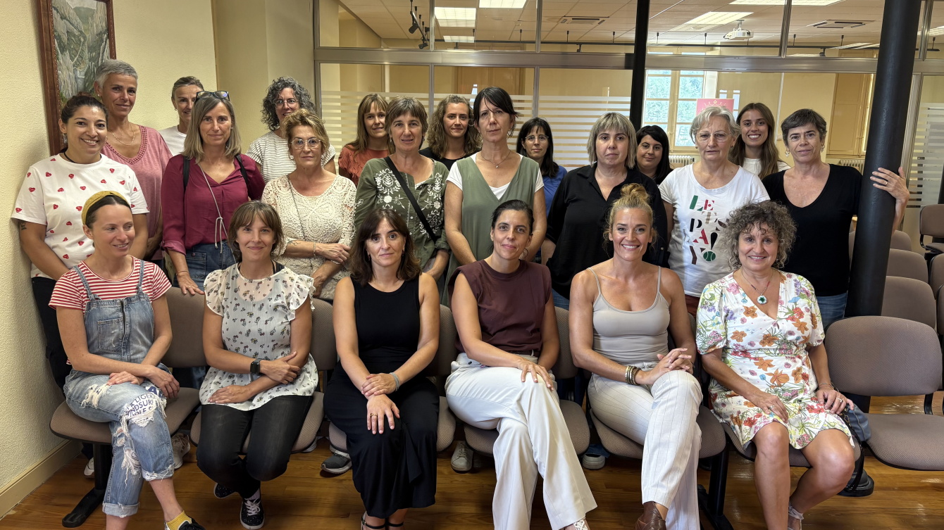 Mujeres participantes en el programa Mujer y liderazgo de CEIN en Aoiz 
