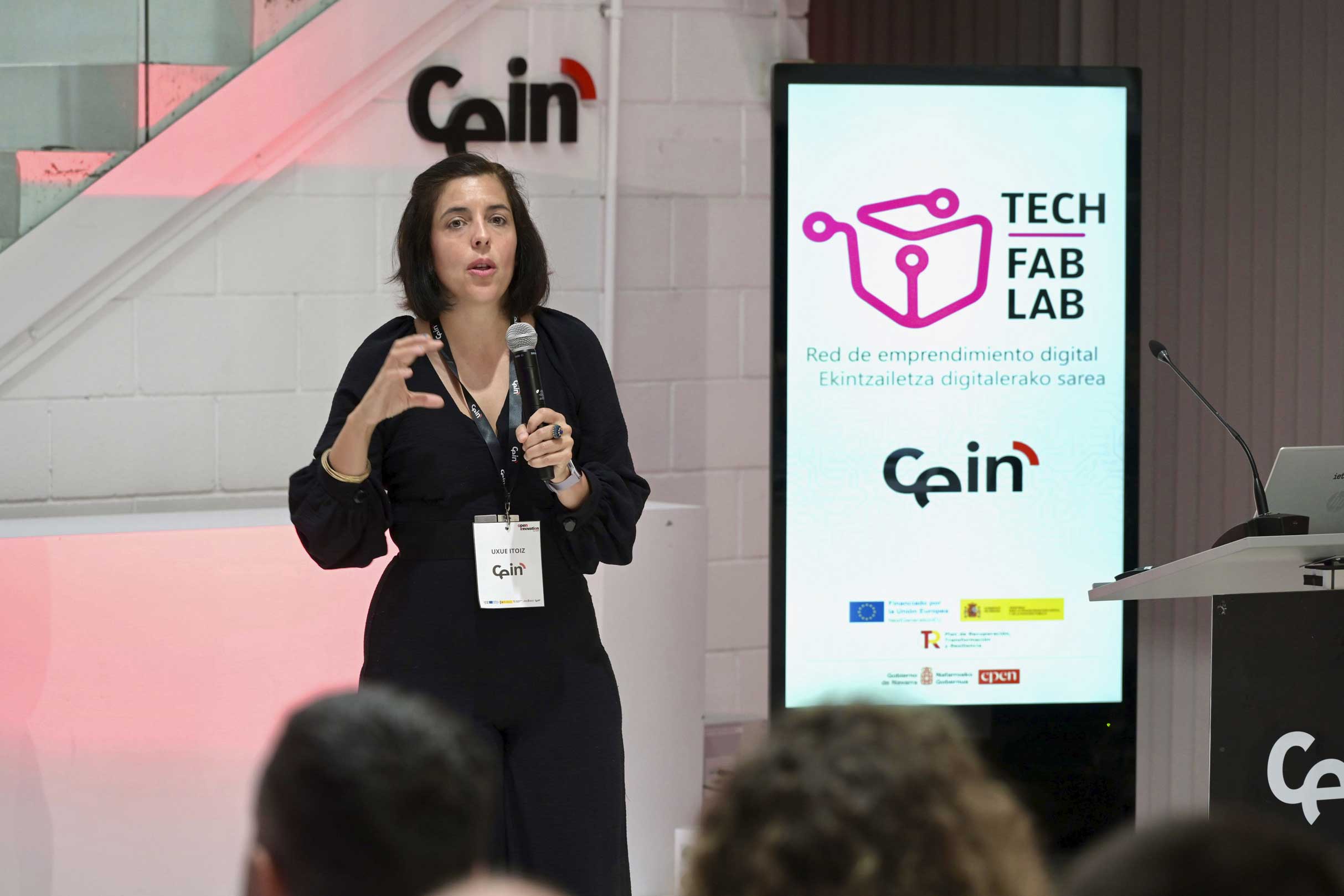 Uxue Itoiz, directora gerente de CEIN durante la apertura del evento de open innovation