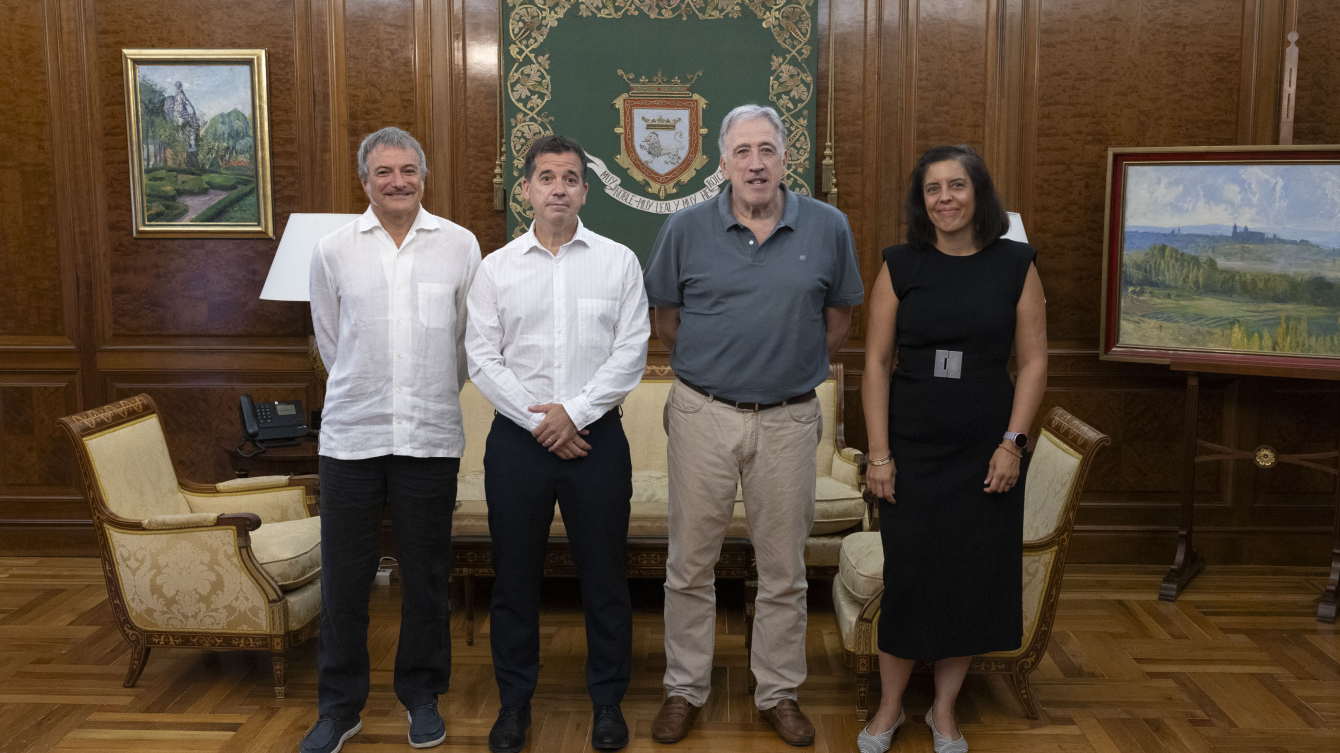 Participantes firma convenio CEIN, Gobierno de Navarra y Ayuntamiento de Pamplona