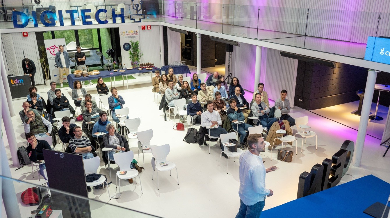 Participantes en el demo day de la Aceleradora Digitech 2026 de CEIN