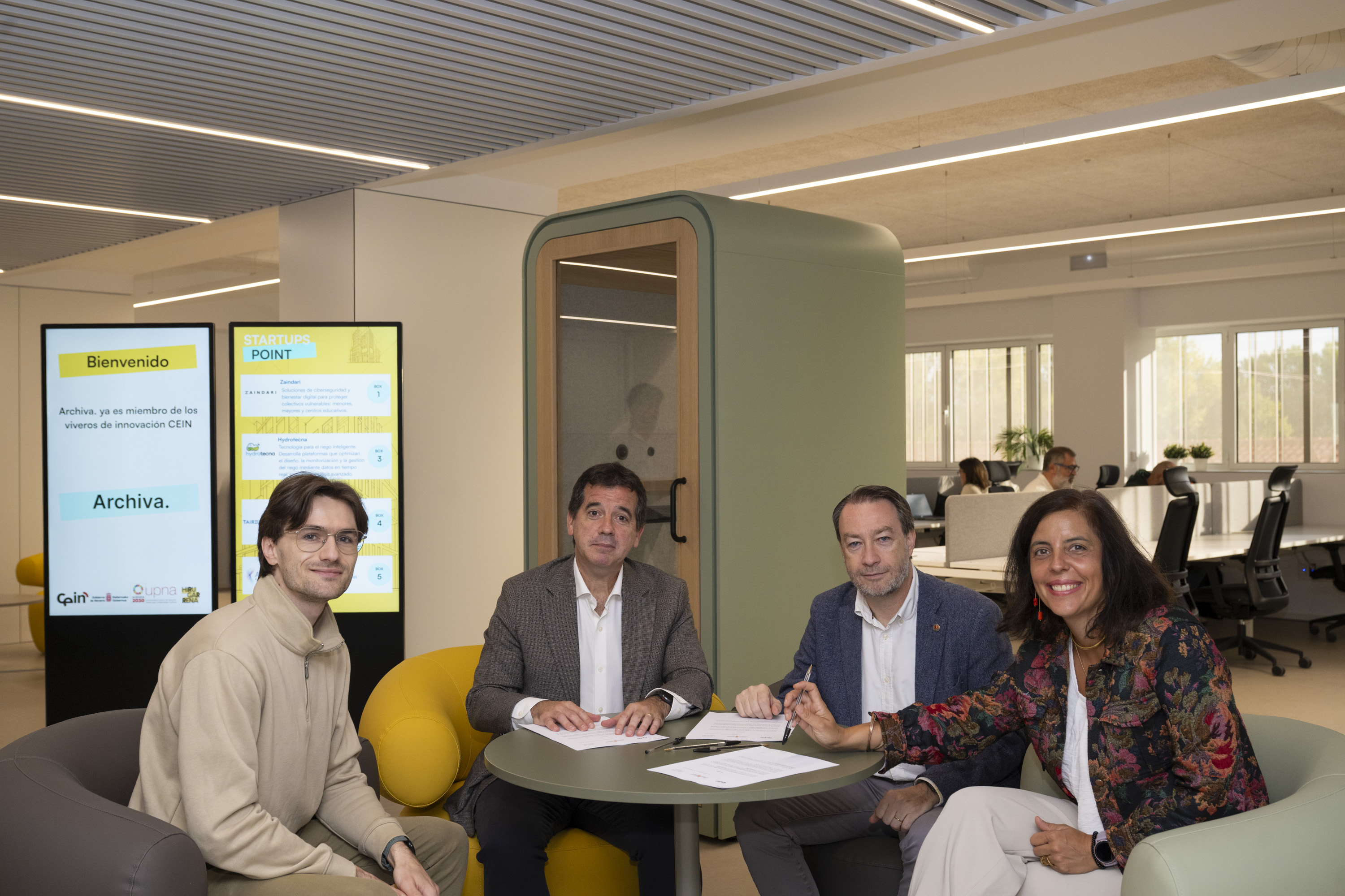 Representante de la startup Archiva en su entrada en Hirugarrena