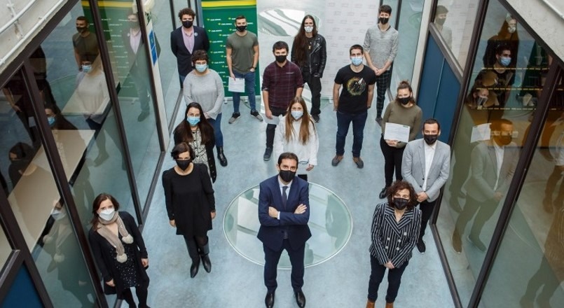 Joanes Etxegoien, Patricia Alegría y Ana Ruiz ganan los premios fin de estudios de emprendimiento de la UPNA y Caja Rural