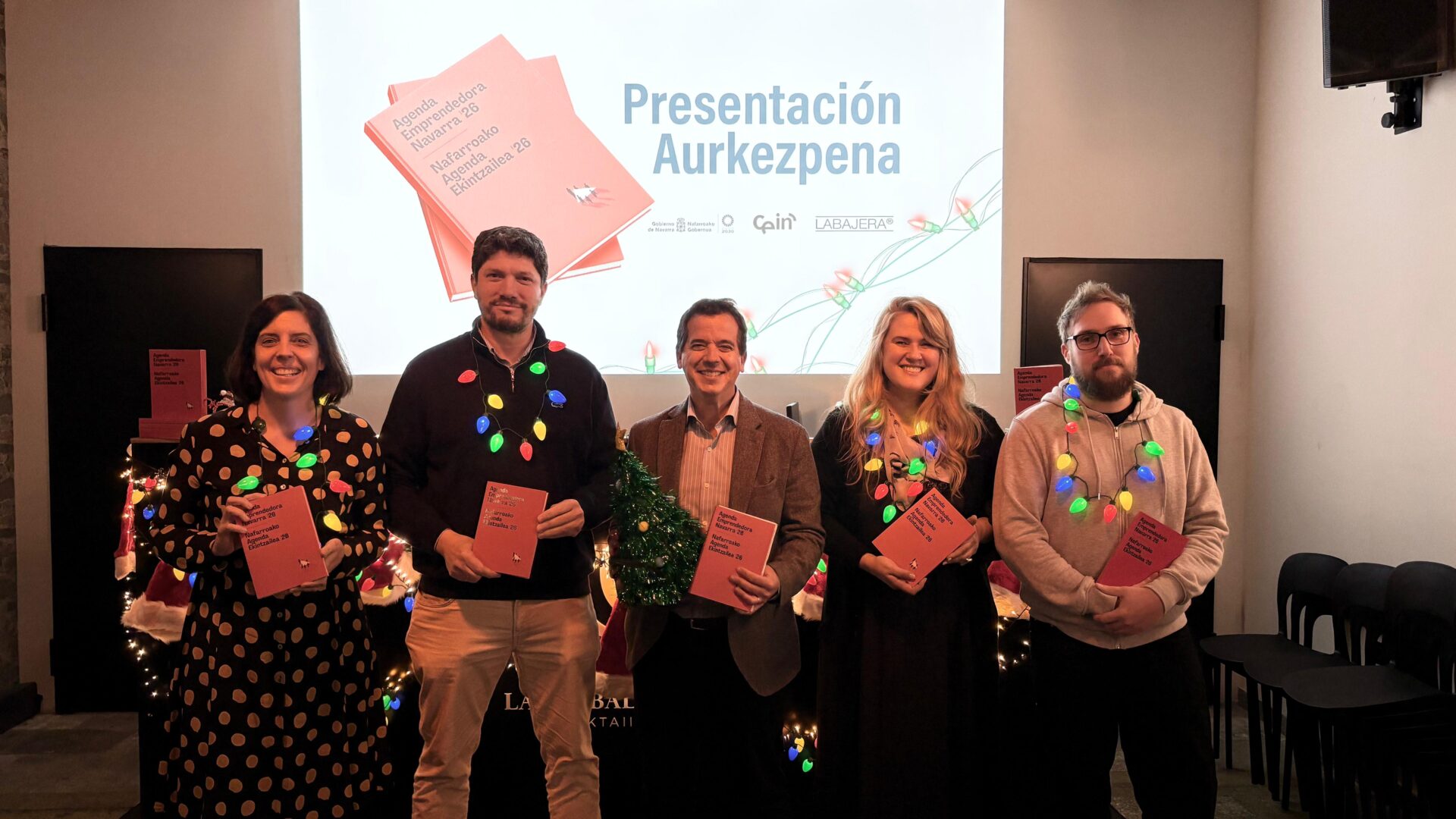 El ilustrador navarro Nicolás Aznárez protagoniza la Agenda emprendedora navarra 2026 de CEIN y AJE Navarra-LABAJERA®