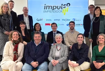 Representantes de las entidades y empresas implicadas en el programa Impulso Emprendedor de CEIN
