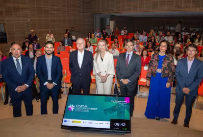 Representantes institucionales en el cierre del proyecto Tech FabLab