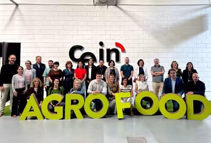 foto de familia de las personas participantes de la aceleradora de emprendimiento agroalimentario 2026