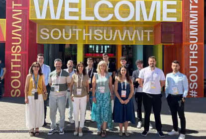 Representantes de CEIN, Gobierno y startups navarras participantes en South Summit 2026