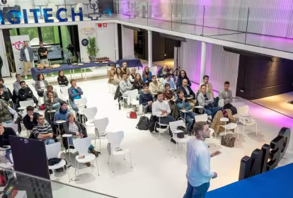Participantes en el demo day de la Aceleradora Digitech 2026 de CEIN