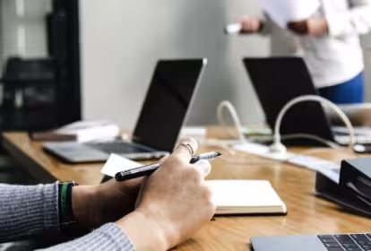 Casi la mitad del personal directivo, mandos intermedios y plantilla de las sociedades públicas del Gobierno de Navarra son mujeres